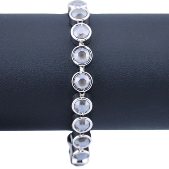 TOUCHSTONE CRYSTAL- A SWAROVSKI COMPANY SERENE GREY DELITE ICE BRACELET - Picture 1 of 5